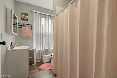 14 Crown St, Bloomfield, NJ 07003 - Photo 17