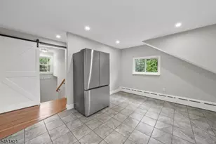 117 Mountain View Rd, Hillsborough Township, NJ 08844 - Photo 3