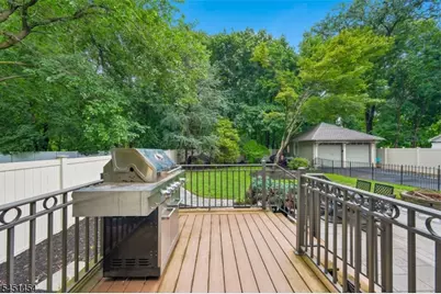 1041 Kenyon Ave, Plainfield, NJ 07060 - Photo 39