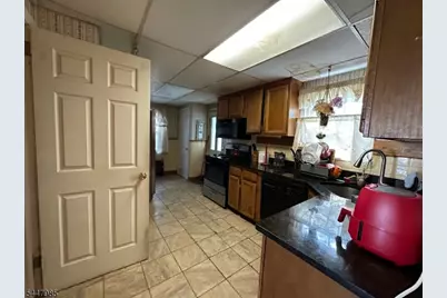 1129 Caldwell Ave, Union Township, NJ 07083 - Photo 9