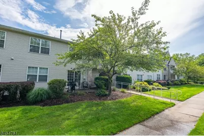 10 Parkside Ct, Wayne Twp., NJ 07470 - Photo 17