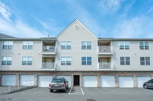 10 Parkside Ct, Wayne Twp., NJ 07470 - Photo 13