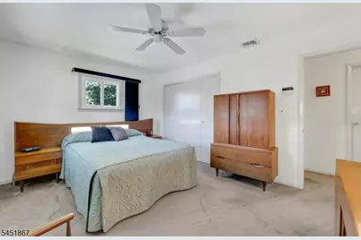 37 Hilltop Ter, Bloomingdale, NJ 07403 - Photo 11