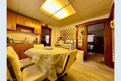 15 Katherine Ave, Passaic, NJ 07055 - Photo 23