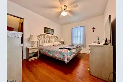 15 Katherine Ave, Passaic, NJ 07055 - Photo 33