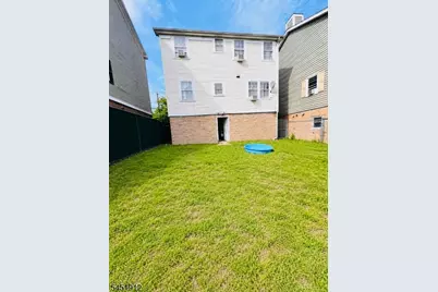 16 Victoria Ave, Newark, NJ 07104 - Photo 3