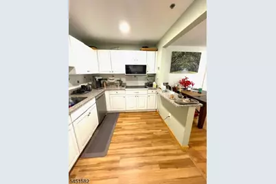 122 Cambridge Ct #122, Clifton, NJ 07014 - Photo 9