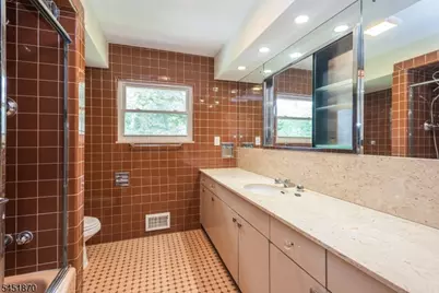 681 Easton Ave, Franklin Township, NJ 08873 - Photo 15
