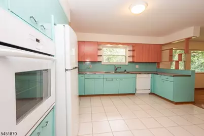 681 Easton Ave, Franklin Township, NJ 08873 - Photo 5