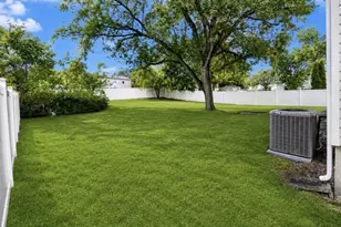 13 Patton Dr, Franklin Township, NJ 08873 - Photo 5