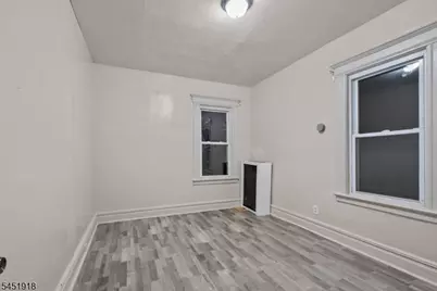 285 Amherst St, East Orange, NJ 07018 - Photo 9