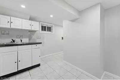 21 Hazard Pl, Elizabeth, NJ 07208 - Photo 31