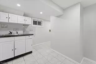 21 Hazard Pl, Elizabeth, NJ 07208 - Photo 31