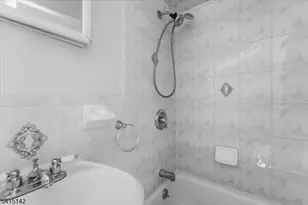 21 Hazard Pl, Elizabeth, NJ 07208 - Photo 25