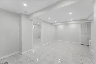 21 Hazard Pl, Elizabeth, NJ 07208 - Photo 31