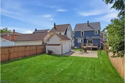 21 Hazard Pl, Elizabeth, NJ 07208 - Photo 37