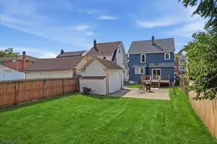 21 Hazard Pl, Elizabeth, NJ 07208 - Photo 37