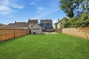 21 Hazard Pl, Elizabeth, NJ 07208 - Photo 37