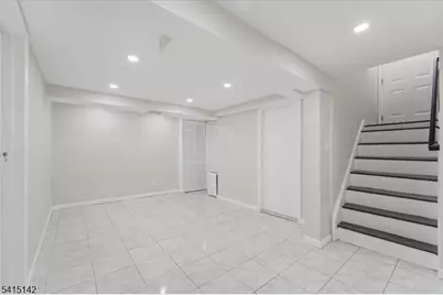 21 Hazard Pl, Elizabeth, NJ 07208 - Photo 27