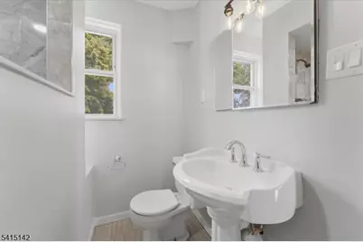 21 Hazard Pl, Elizabeth, NJ 07208 - Photo 17