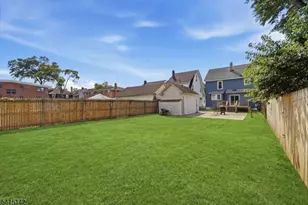 21 Hazard Pl, Elizabeth, NJ 07208 - Photo 35