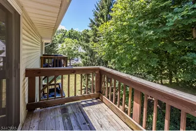 10 Brookstone Cir, Parsippany, NJ 07950 - Photo 19