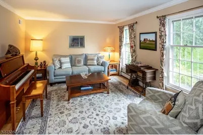 81 Poplar Dr, Hanover Township, NJ 07950 - Photo 5