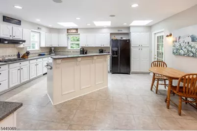 81 Poplar Dr, Hanover Township, NJ 07950 - Photo 9
