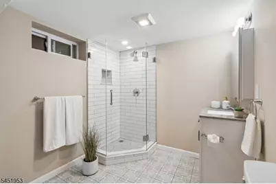 72 Rose Ave, Springfield, NJ 07081 - Photo 17