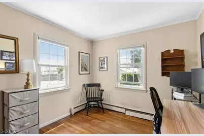 329 Maplewood Ave, Kenilworth, NJ 07033 - Photo 11