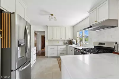 329 Maplewood Ave, Kenilworth, NJ 07033 - Photo 7
