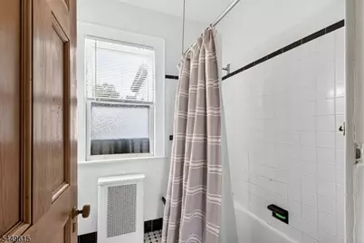 122 2nd Ave, Newark, NJ 07104 - Photo 25