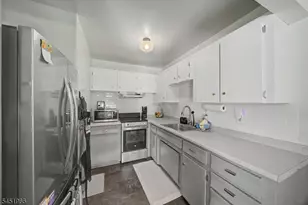 680 State Route 15, Jefferson Township, NJ 07849 - Photo 5