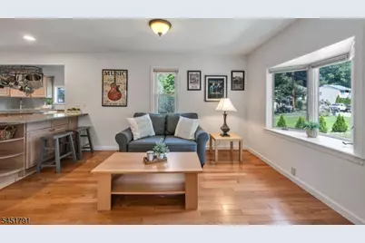 19 Edgewood Rd, Ringwood, NJ 07456 - Photo 5