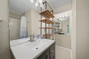 24 Pine Hollow Ct, Jefferson Township, NJ 07438 - Photo 27