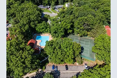 24 Pine Hollow Ct, Jefferson Township, NJ 07438 - Photo 3