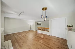 24 Pine Hollow Ct, Jefferson Township, NJ 07438 - Photo 7