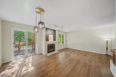 24 Pine Hollow Ct, Jefferson Township, NJ 07438 - Photo 5
