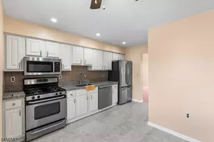 624 Robin Rd, Hillsborough Township, NJ 08844 - Photo 3