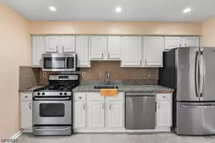 624 Robin Rd, Hillsborough Township, NJ 08844 - Photo 5