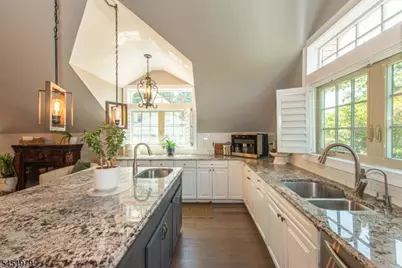 29 Sommerfield Ave, Parsippany, NJ 07878 - Photo 5