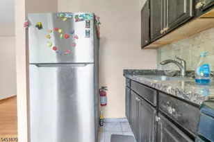 637 Britton St, Elizabeth, NJ 07202 - Photo 9