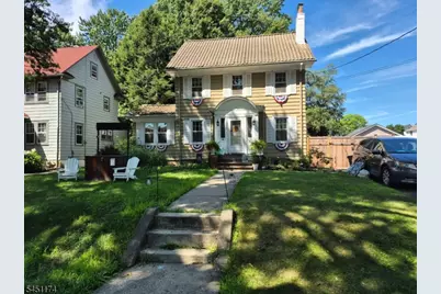 718 Chestnut St, Roselle Park, NJ 07204 - Photo 1