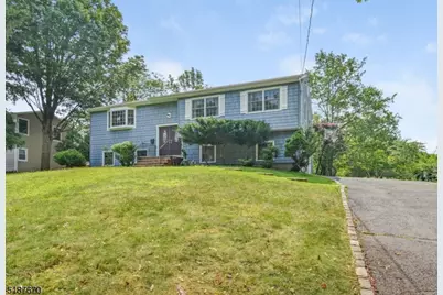 28 Bear Brook Ln, Livingston, NJ 07039 - Photo 21