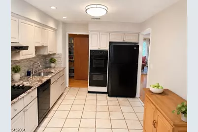 72 W Lake Shore Dr, Rockaway Township, NJ 07866 - Photo 11