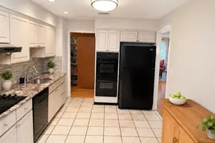 72 W Lake Shore Dr, Rockaway Township, NJ 07866 - Photo 11
