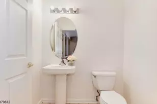 109 Turlington Ct, Livingston, NJ 07039 - Photo 11