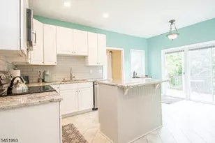 7 White Oak Dr, Vernon, NJ 07461 - Photo 3