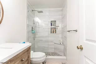 7 White Oak Dr, Vernon, NJ 07461 - Photo 25