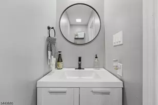 312 Littleton Ave, Newark, NJ 07103 - Photo 11